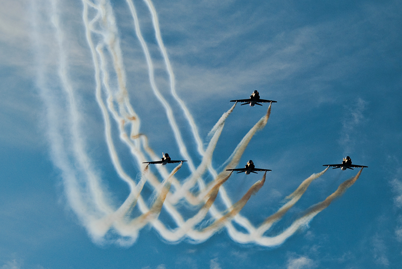026_Radom_Air Show_Midnight Hawks na British Aerospace Hawk Mk 51.jpg